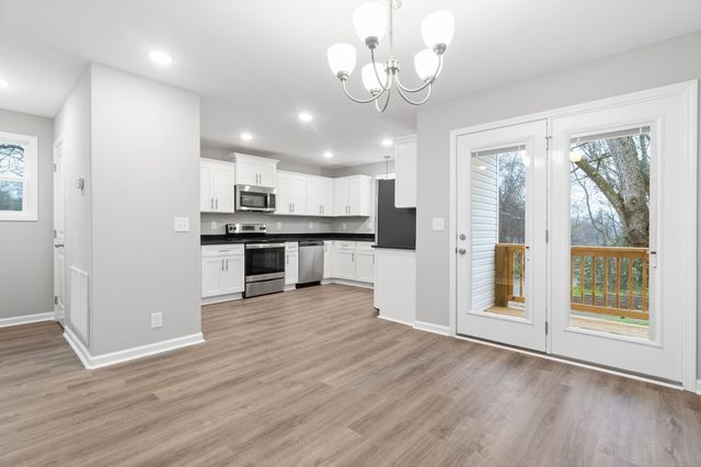 726 Perkins Ave, Clarksville, TN 37040