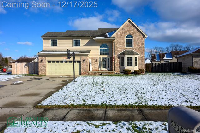 53084 Black Creek Drive, Chesterfield Township, MI 48047