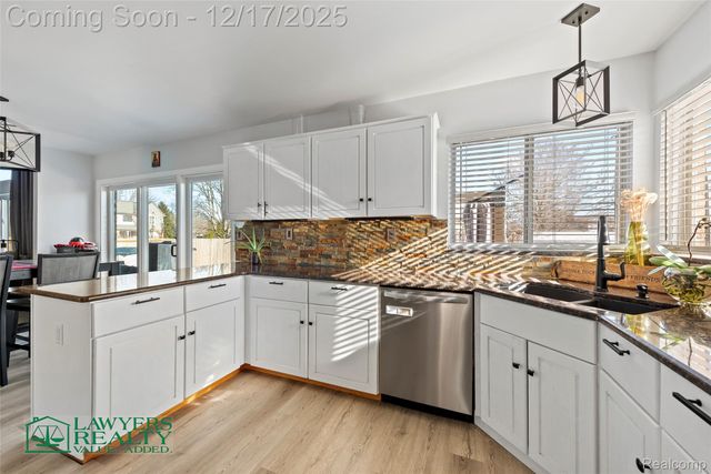 53084 Black Creek Drive, Chesterfield Township, MI 48047