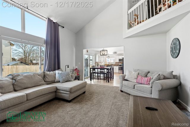 53084 Black Creek Drive, Chesterfield Township, MI 48047