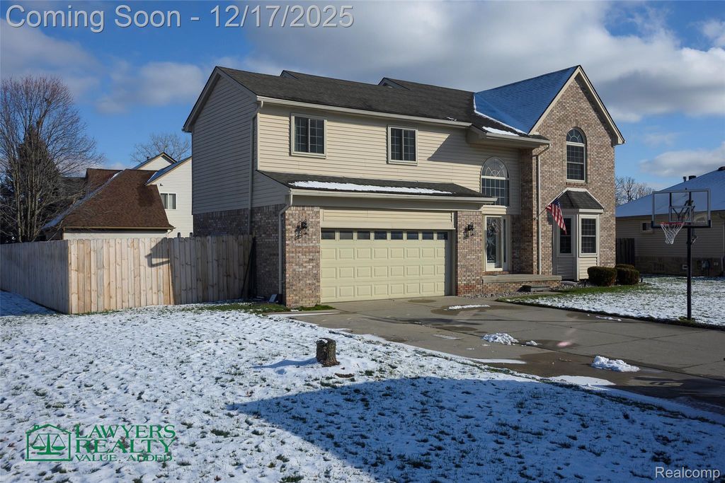 53084 Black Creek Drive, Chesterfield Township, MI 48047