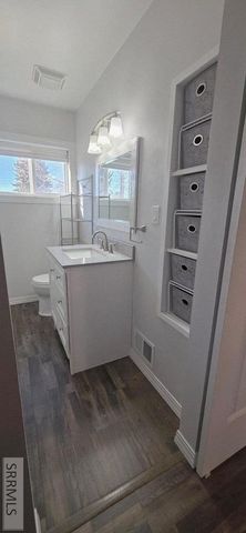 1040 10th Street, Idaho Falls, ID 83404