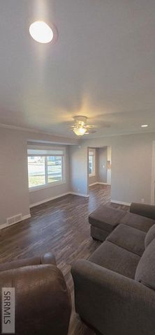 1040 10th Street, Idaho Falls, ID 83404