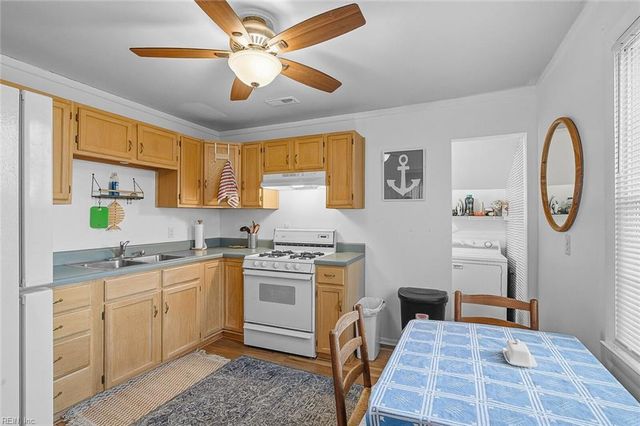 1525 Edson TER, Hampton, VA 23663