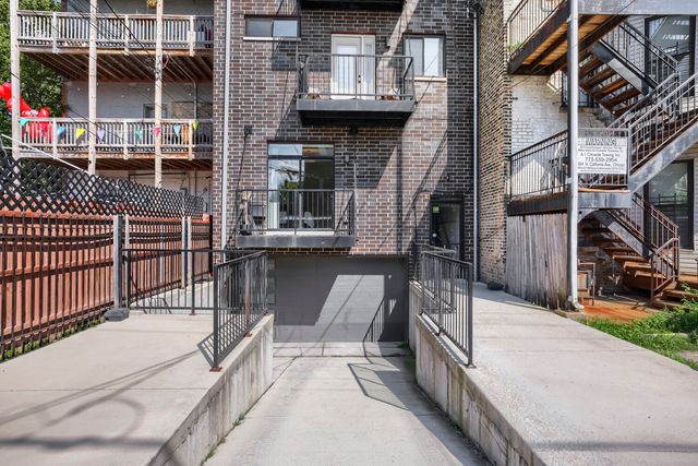 1456 N Western Avenue 1, Chicago, IL 60622