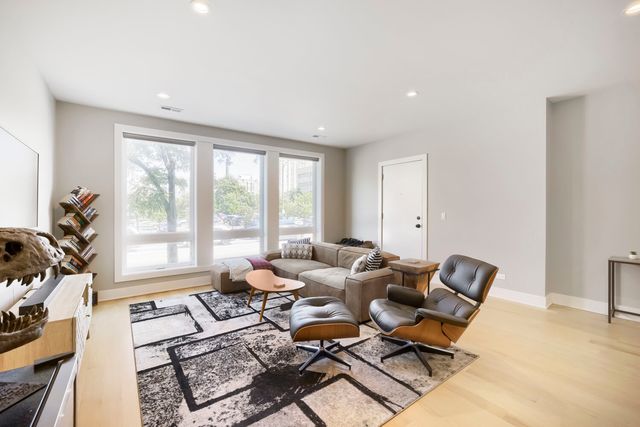 1456 N Western Avenue 1, Chicago, IL 60622