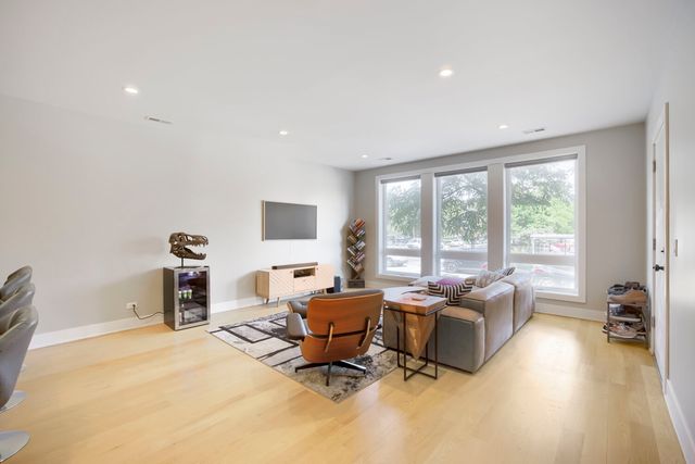 1456 N Western Avenue 1, Chicago, IL 60622