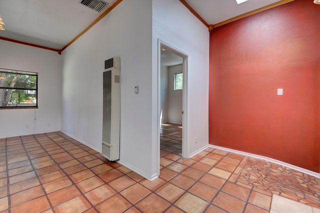 1830 HERMOSA Drive NE, Albuquerque, NM 87110