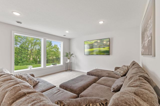 14960 143rd Avenue N, Dayton, MN 55327