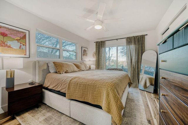 5313 Downs DR, Austin, TX 78721