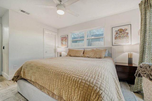 5313 Downs DR, Austin, TX 78721