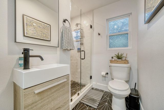 5313 Downs DR, Austin, TX 78721