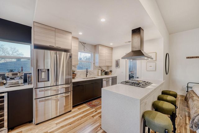 5313 Downs DR, Austin, TX 78721