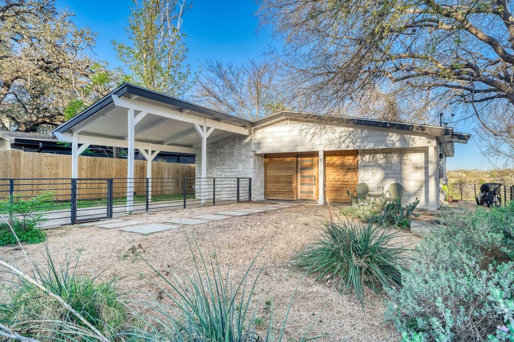 5313 Downs DR, Austin, TX 78721