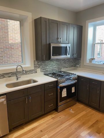 2428 N Rockwell Street, Chicago, IL 60647