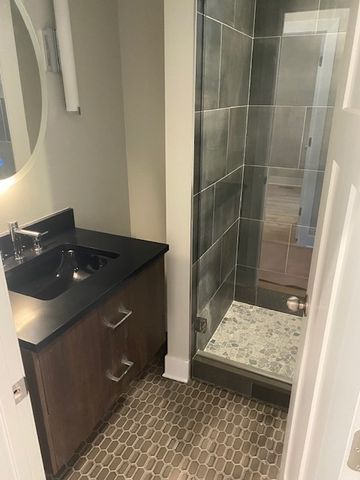 2428 N Rockwell Street, Chicago, IL 60647