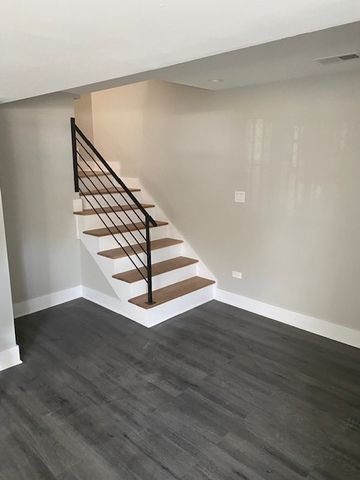 2428 N Rockwell Street, Chicago, IL 60647