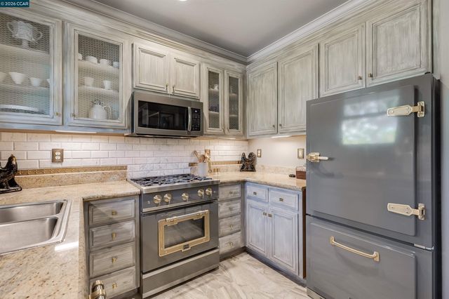 230 El Pinto, Danville, CA 94526