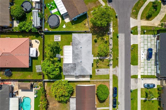 1759 W Mowry Court, Homestead, FL 33030