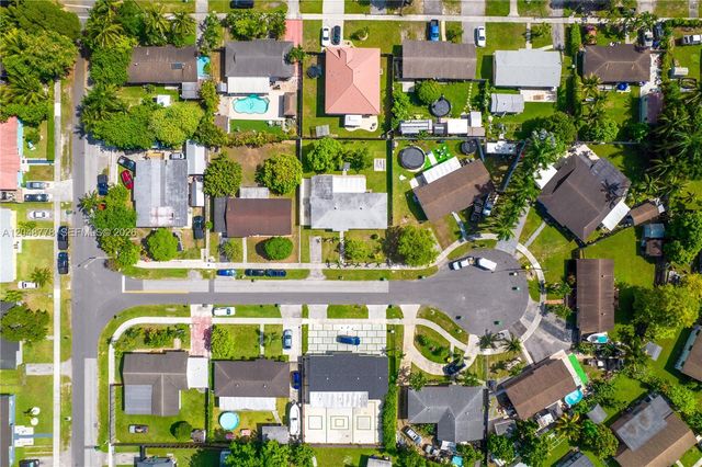 1759 W Mowry Court, Homestead, FL 33030