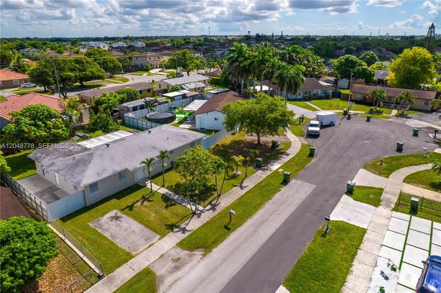 1759 W Mowry Court, Homestead, FL 33030