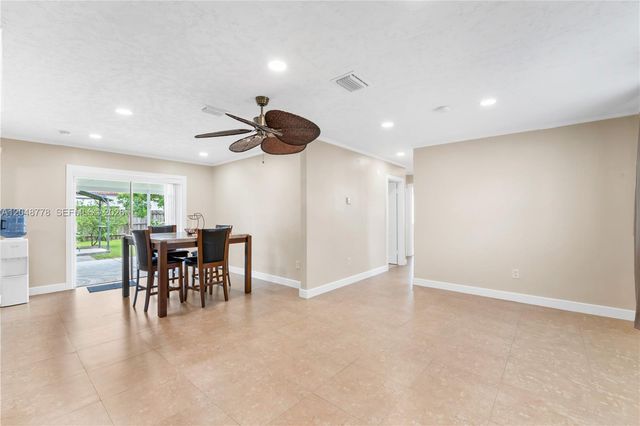 1759 W Mowry Court, Homestead, FL 33030