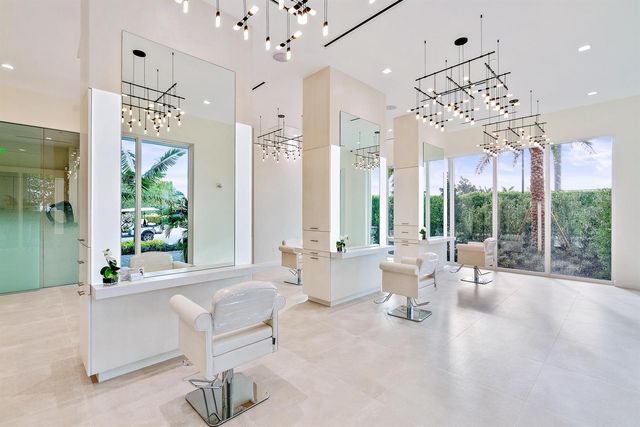 106 Commodore Drive, Jupiter, FL 33477