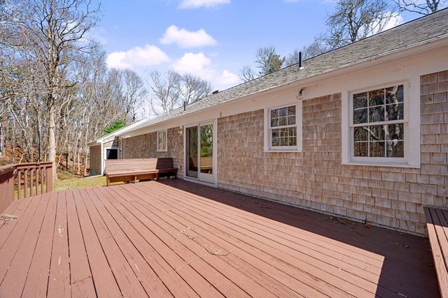 113 Captain Jacs Rd, Barnstable, MA 02632