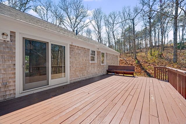 113 Captain Jacs Rd, Barnstable, MA 02632
