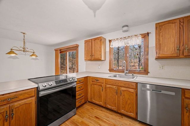 113 Captain Jacs Rd, Barnstable, MA 02632