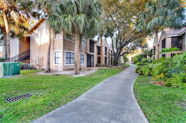 15570 SW 105th Ln 1717, Miami, FL 33196