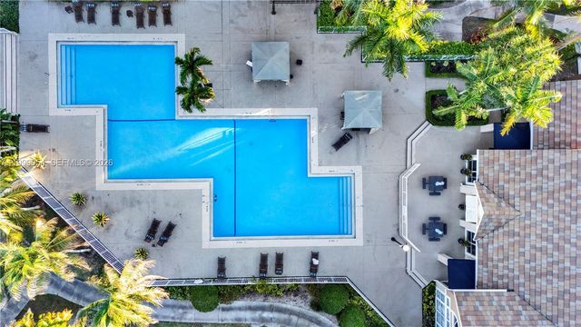 15570 SW 105th Ln 1717, Miami, FL 33196