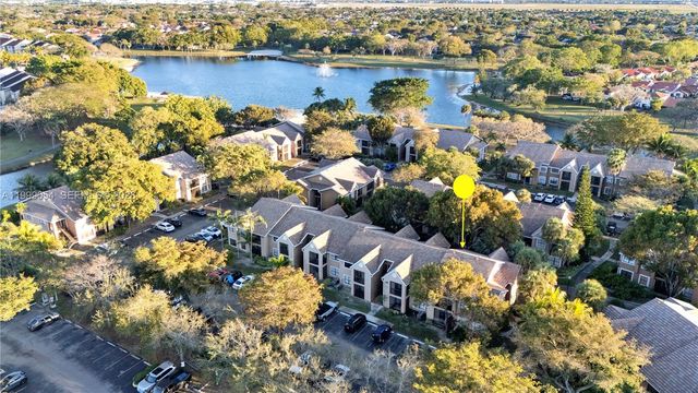 15570 SW 105th Ln 1717, Miami, FL 33196