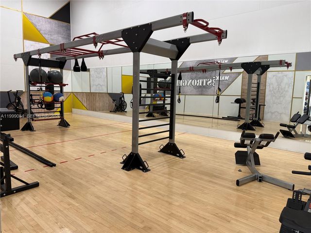 15570 SW 105th Ln 1717, Miami, FL 33196