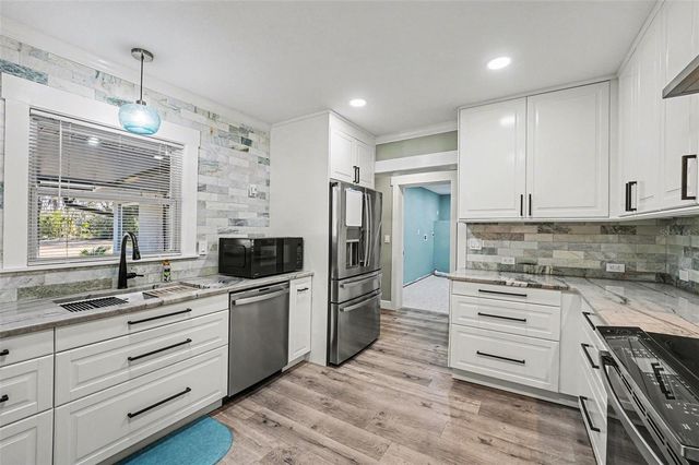 5811 LAKE BREEZE AVENUE, Lakeland, FL 33809