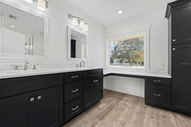 5811 LAKE BREEZE AVENUE, Lakeland, FL 33809