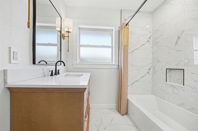 5811 LAKE BREEZE AVENUE, Lakeland, FL 33809