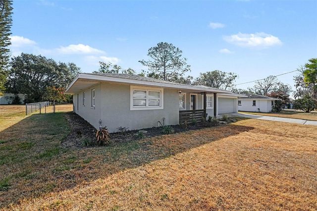 5811 LAKE BREEZE AVENUE, Lakeland, FL 33809