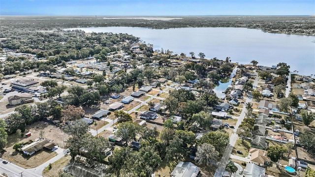 5811 LAKE BREEZE AVENUE, Lakeland, FL 33809