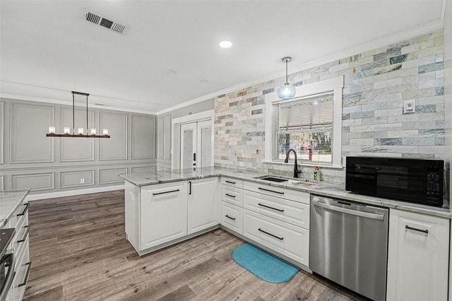 5811 LAKE BREEZE AVENUE, Lakeland, FL 33809