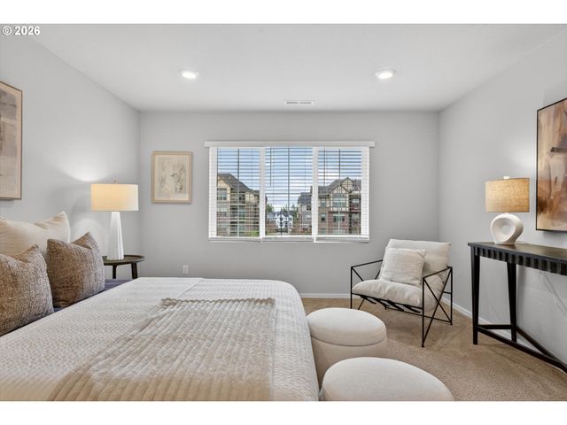 16132 Nw PRISTINE Ln, Portland, OR 97229