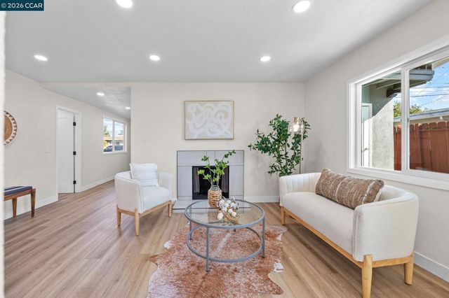2697 Mayfair, Concord, CA 94520