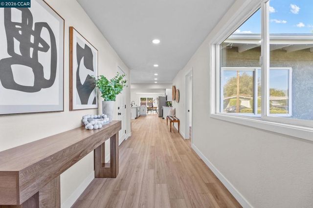 2697 Mayfair, Concord, CA 94520