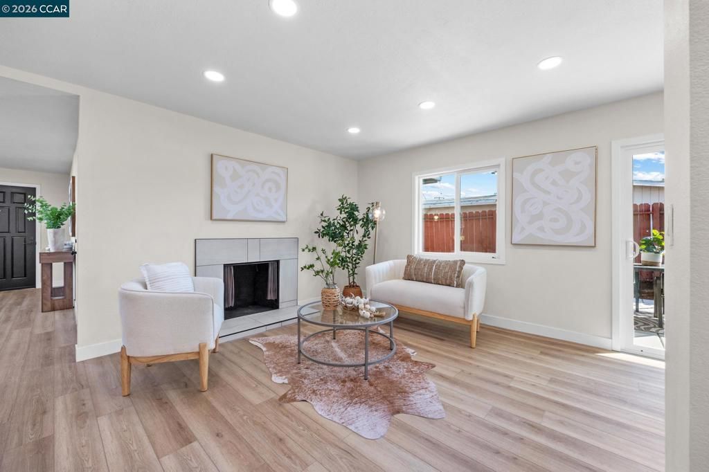 Image 10 of property listing at 2697 Mayfair, Concord, CA 94520