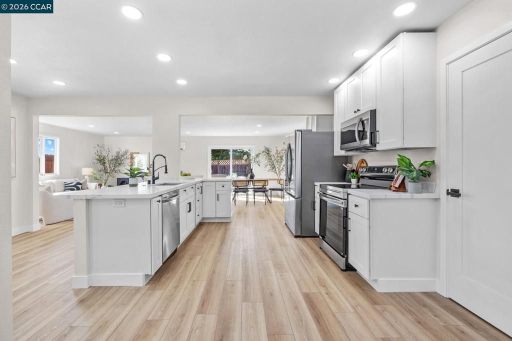 Image 13 of property listing at 2697 Mayfair, Concord, CA 94520