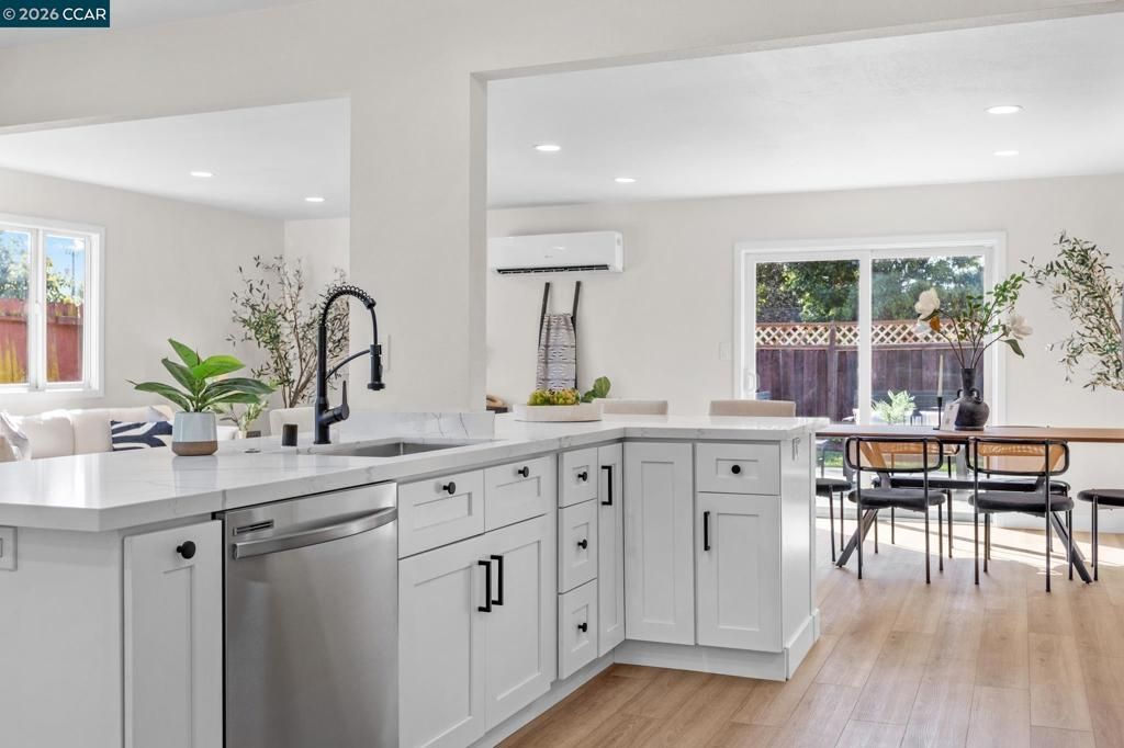 Image 16 of property listing at 2697 Mayfair, Concord, CA 94520