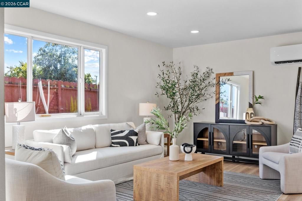 Image 21 of property listing at 2697 Mayfair, Concord, CA 94520
