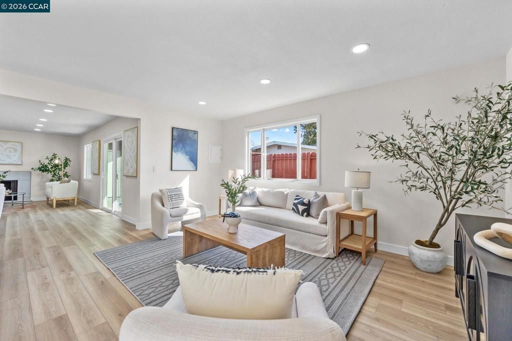 Image 23 of property listing at 2697 Mayfair, Concord, CA 94520
