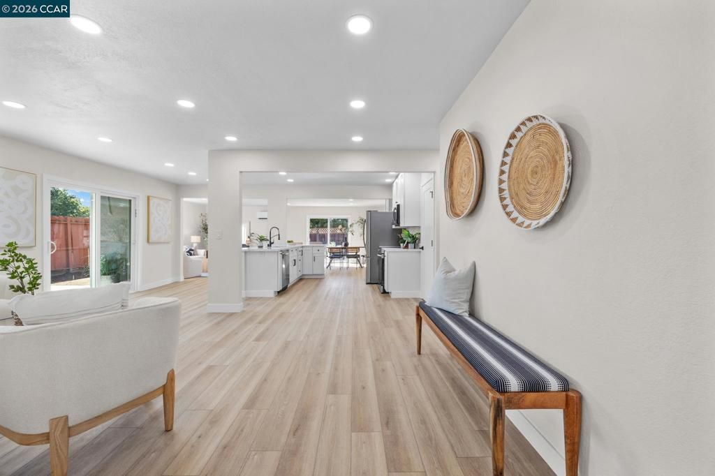 Image 7 of property listing at 2697 Mayfair, Concord, CA 94520