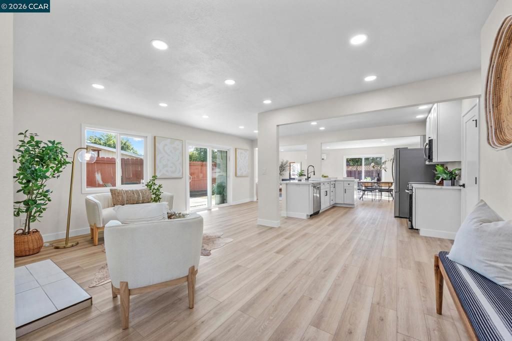 Image 8 of property listing at 2697 Mayfair, Concord, CA 94520